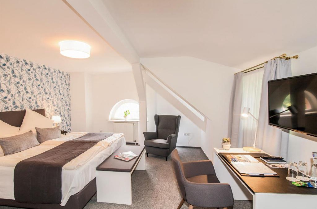 Muehltal Hotel | Hofgut Dippelshof Hotel- und Restaurant KG