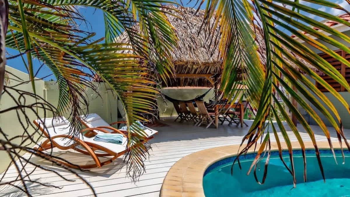 Sunset Heights House | Hofi Paradise - Sunset Heights