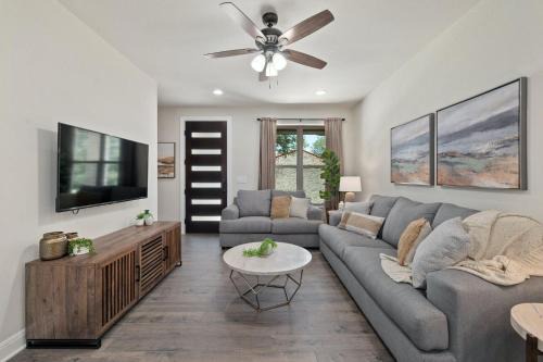 Point Venture House | Hogan Haven