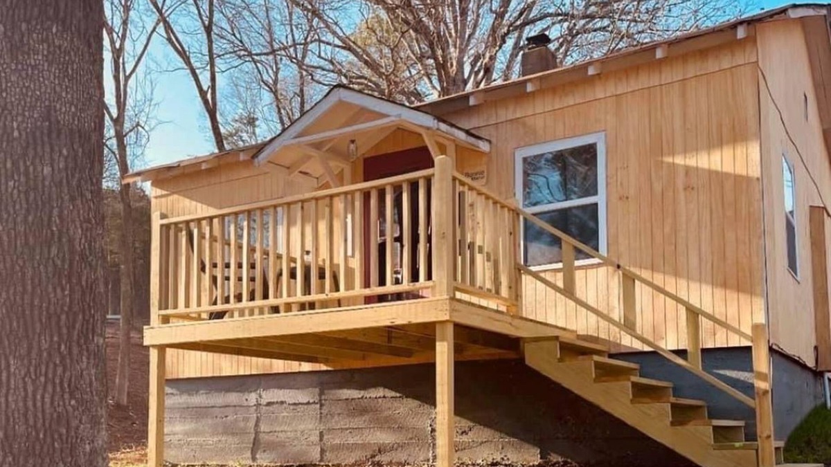 Eminence Cottage | Hogan’s Hideout Bonnie Manor- Cozy Cottage to enjoy.