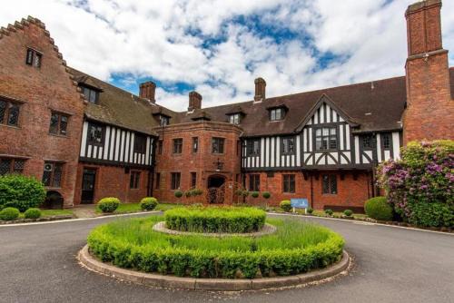 Kidderminster Hotel | Hogarths Stone Manor