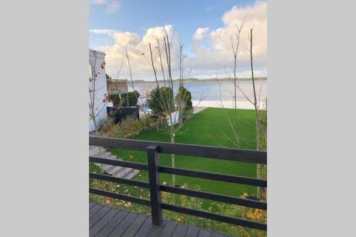 Holbaek Apartment | Holbæk. Byhus med fjordudsigt, og 5 min. til bymidten