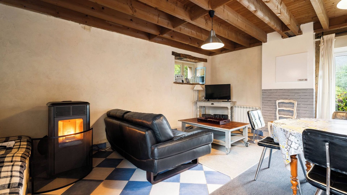 Noyal-Chatillon-sur-Seiche House | Holiday Home "Gîte La Malcotais" with Garden & Wi-Fi