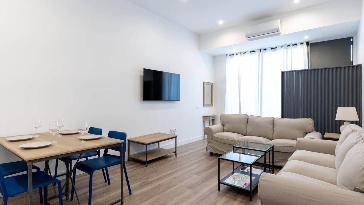 Camas Apartment | Holi-Rent AT Erillas 4