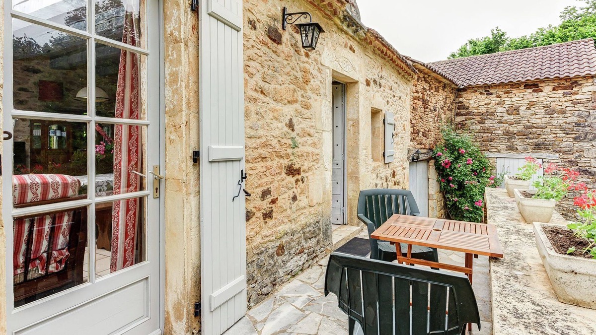 Montcabrier House | Holiday home with garden