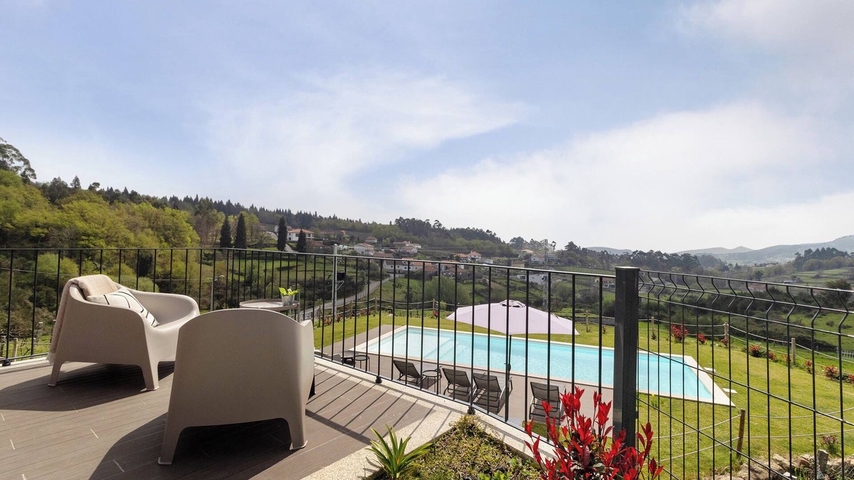 Miranda House | Holiday Home 'Casa Do Mordomo' with Mountain View, Wi-Fi and Air Conditioning