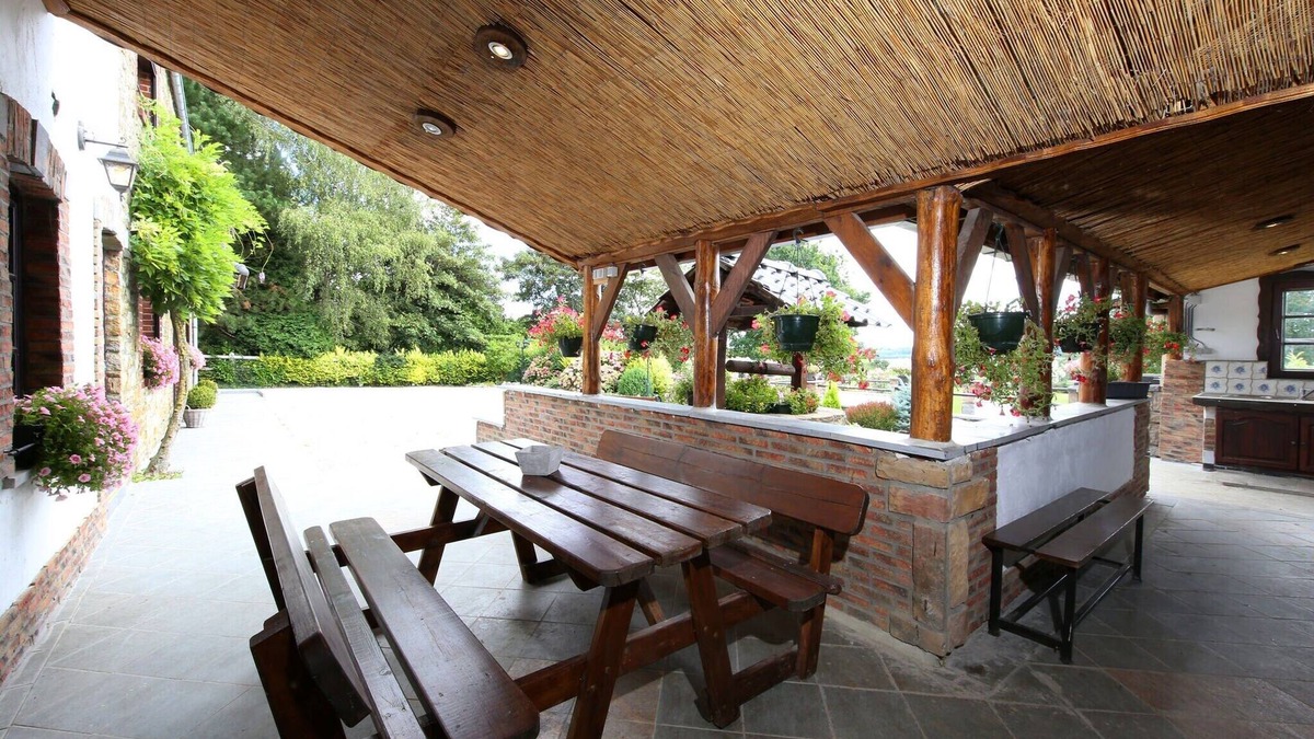 Mettet House | Holiday Home in Mettet near Lac de Bambois