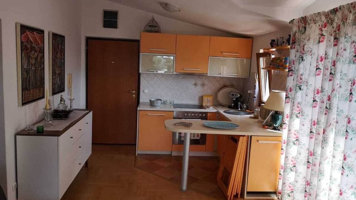 Gospostina Apartment | Holiday 1BR Apartment with Sea View in Budva