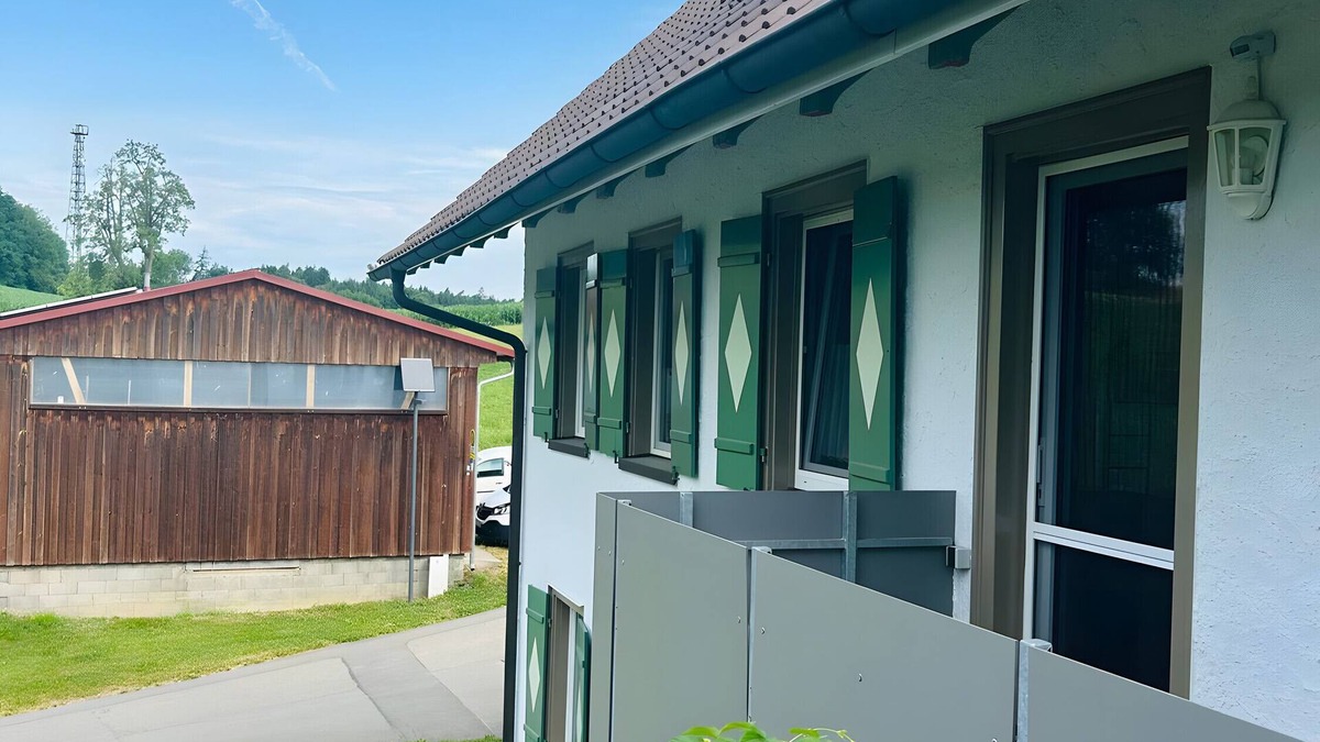 Kressbronn Apartment | Holiday Apartment "Neu" with Mountain View, Balcony and Wi-Fi