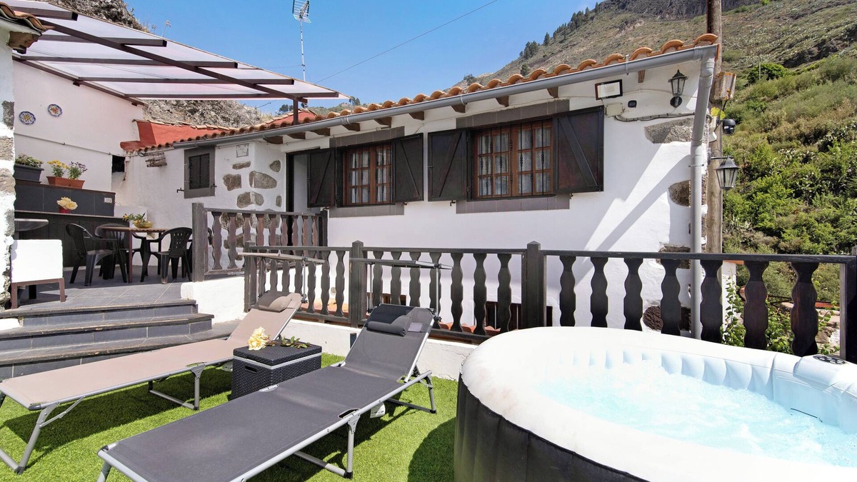 Las Lagunetas House | Holiday Accommodation "Casa Abuelo Paco" in the middle of nature