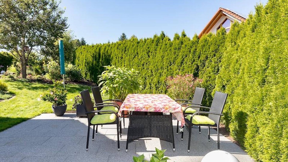Herdwangen Schoenach Apartment | Holiday Apartment “Lauser UG” in Quiet Area with Wi-Fi & Terrace