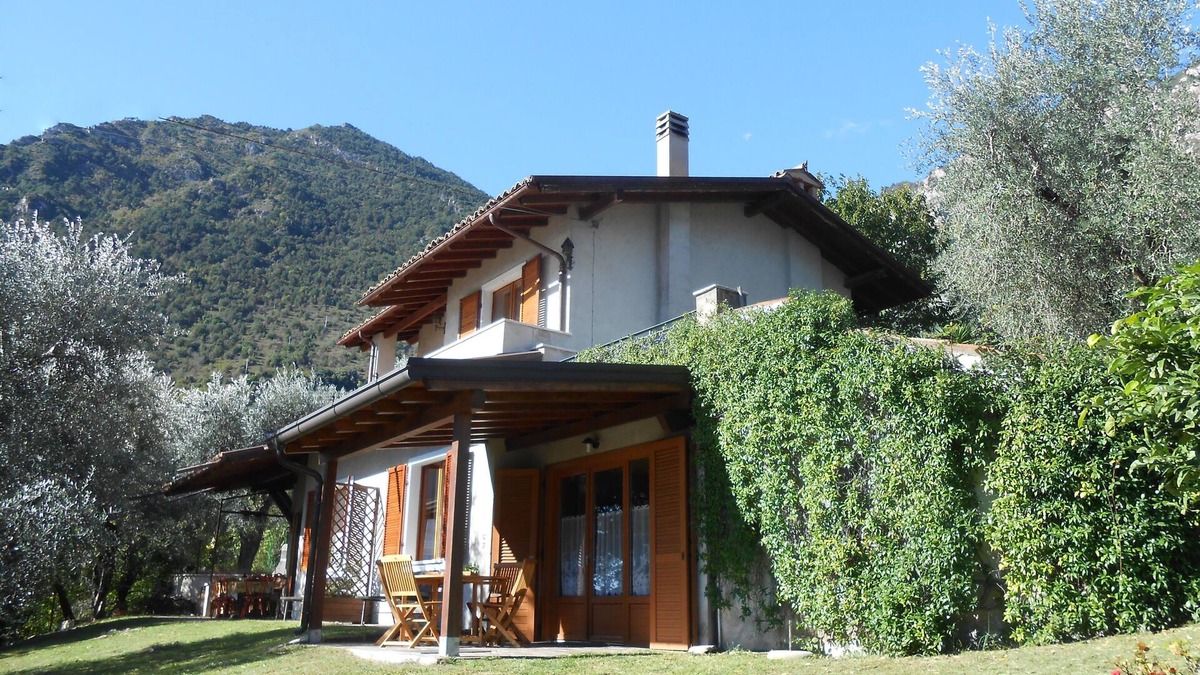 Limone sul Garda Apartment | HOLIDAY APARTMENT IN PRIVATE HOUSE: FEELING AT HOME