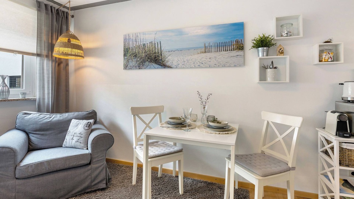 Singen Apartment | Holiday Apartment 'Am Hohentwiel' with Mountain View, Private Terrace and Wi-Fi