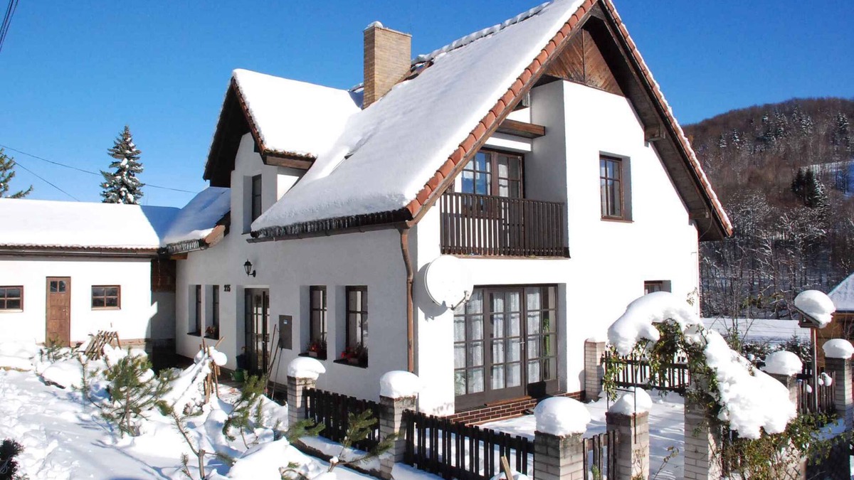 Svoboda nad Upou Apartment | Holiday apartment with outdoor swimming pool and garden