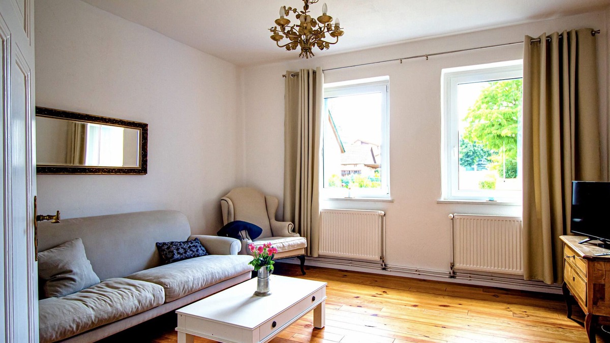 Neuenhagen Apartment | Holiday Apartment "Die Jute Stube" with 2 Shared Terraces, Shared Garden & Wi-Fi