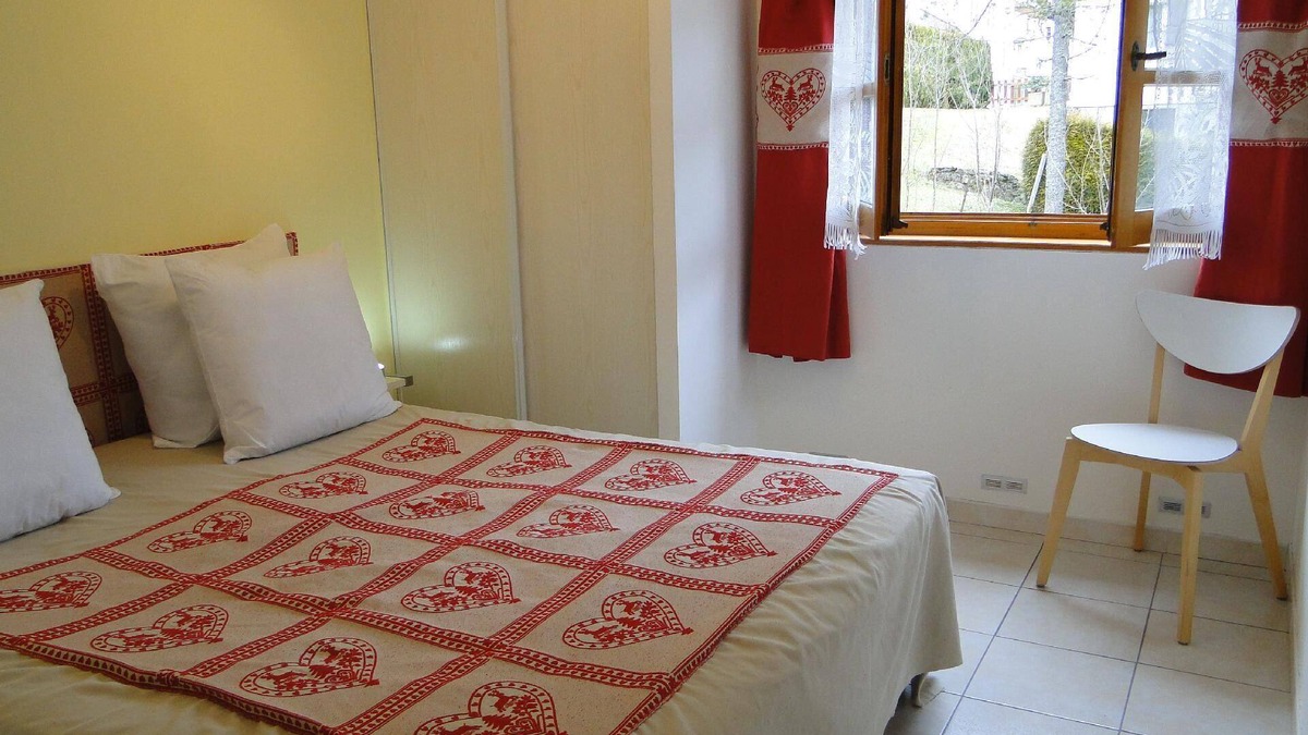 Foncine-le-Haut Apartment | Holiday apartment Foncine le Haut for 1 - 4 persons with 2 bedrooms - Row house
