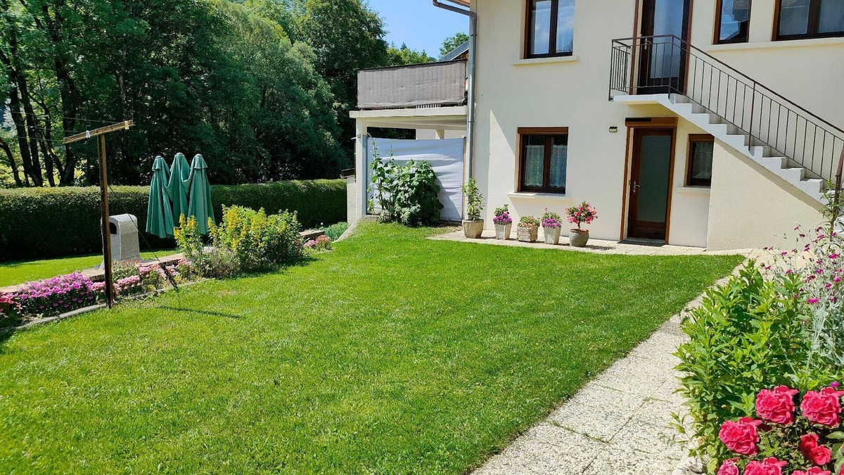 Foncine-le-Haut Apartment | Holiday apartment Foncine le Haut for 1 - 3 persons with 1 bedroom - Row house
