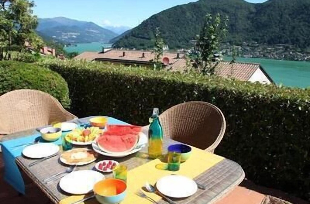 Porto Ceresio Apartment | Holiday apartment Cuasso al Monte for 2 - 6 persons with 2 bedrooms - Holiday apartment