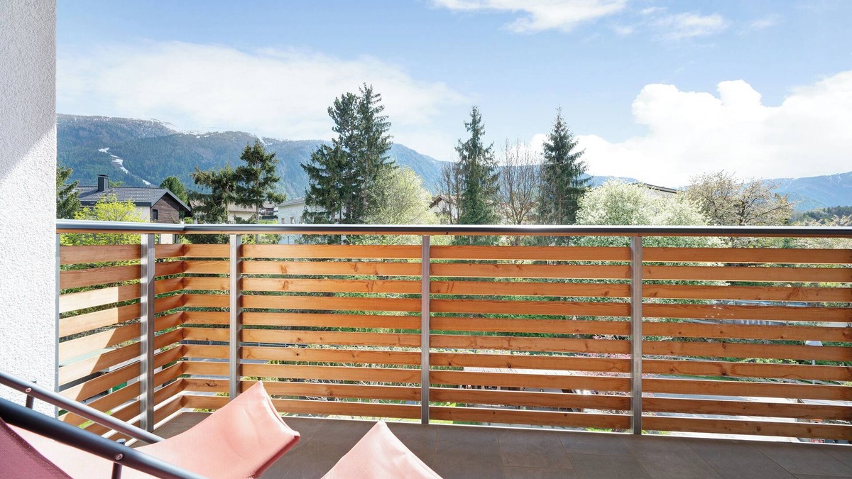 Riscone Apartment | Holiday Apartment "Haus Mader 2" with Mountain View, Private Terrace & Wi-Fi