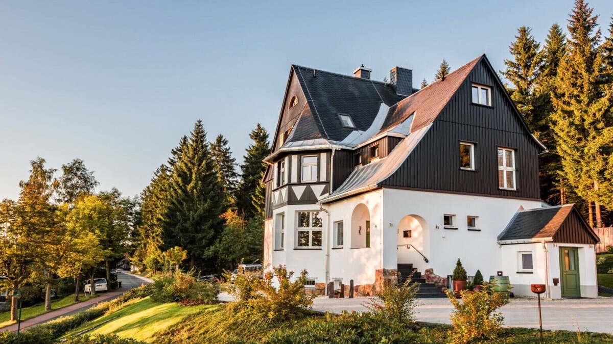 Baerenburg House | Holiday apartment Ahornspitze