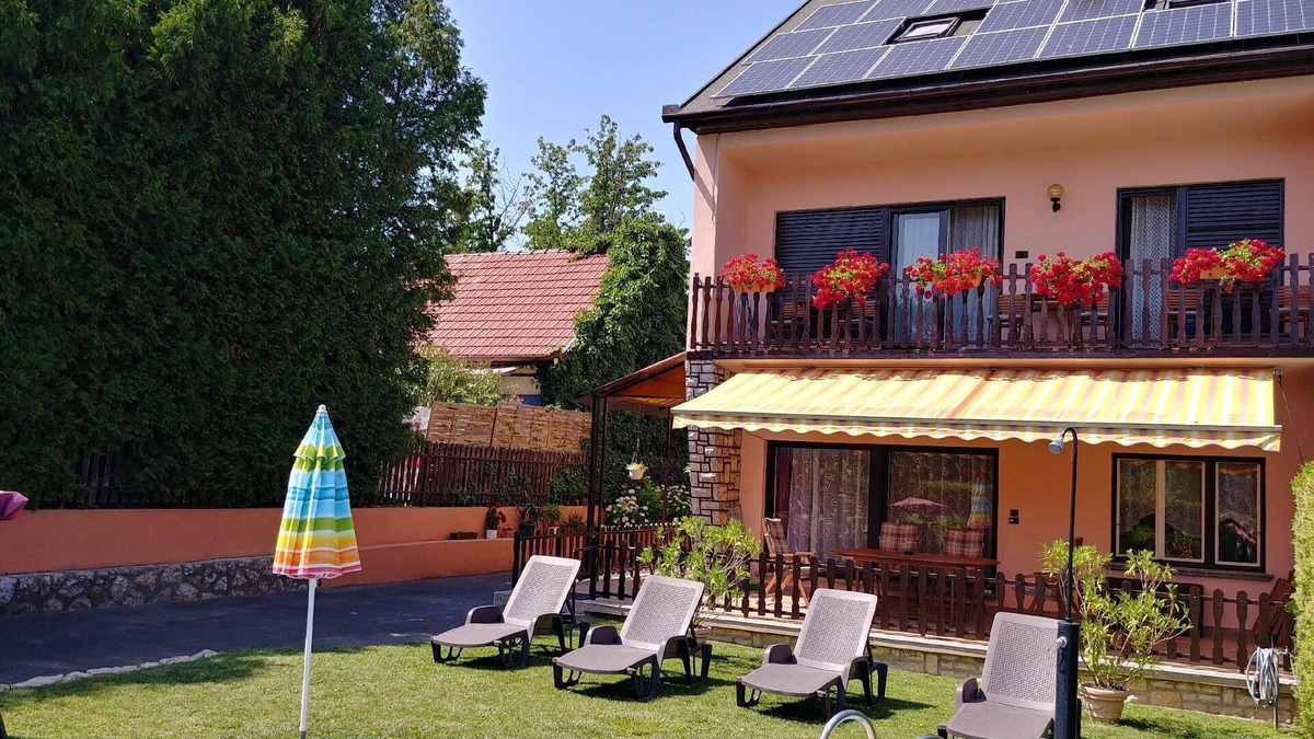 Balatonfoldvar Apartment | Holiday apartment Balatonföldvár for 1 - 9 persons with 4 bedrooms - Holiday apartment in one or mul
