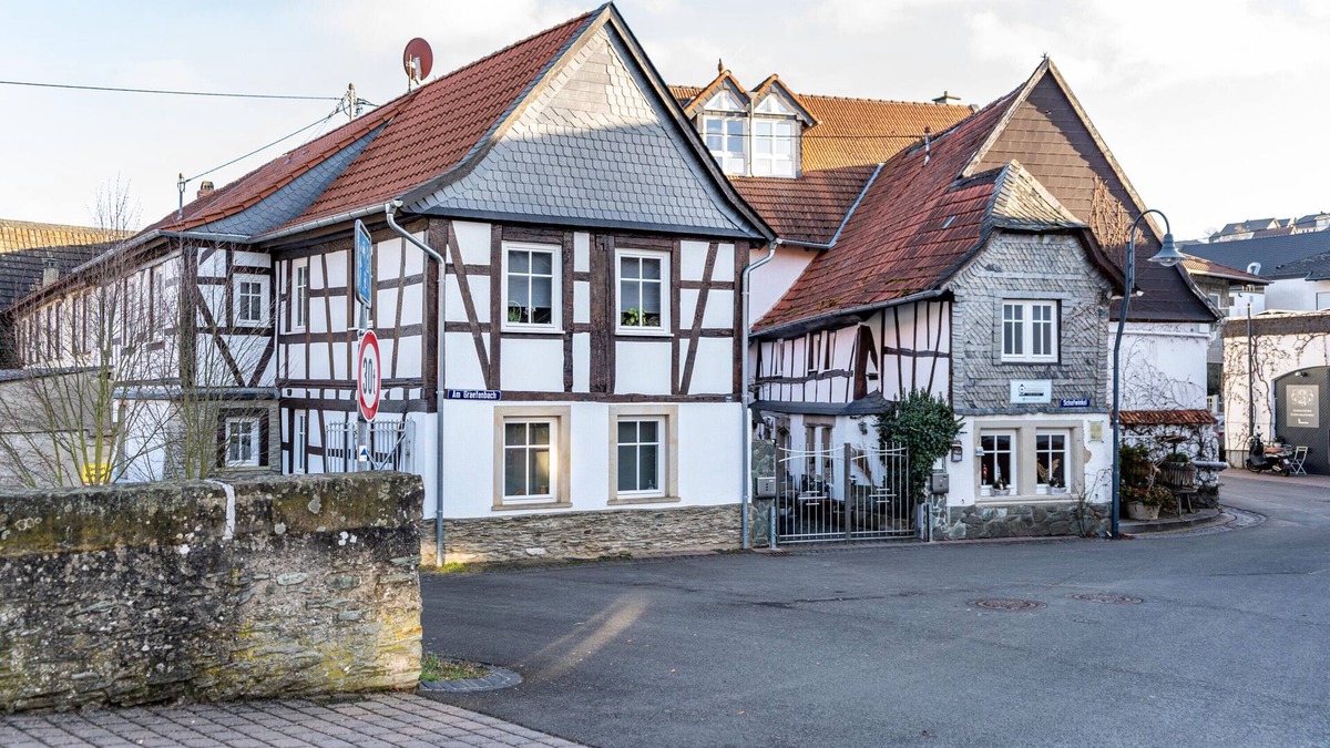 Wallhausen Apartment | Holiday Apartment "4" with Mountain View, Shared Garden & Wi-Fi