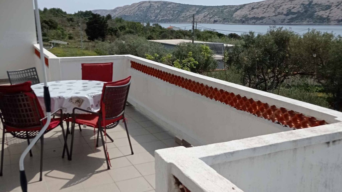 Barbat na Rabu Apartment | Holiday apartment 70 m from the Adriatic Sea