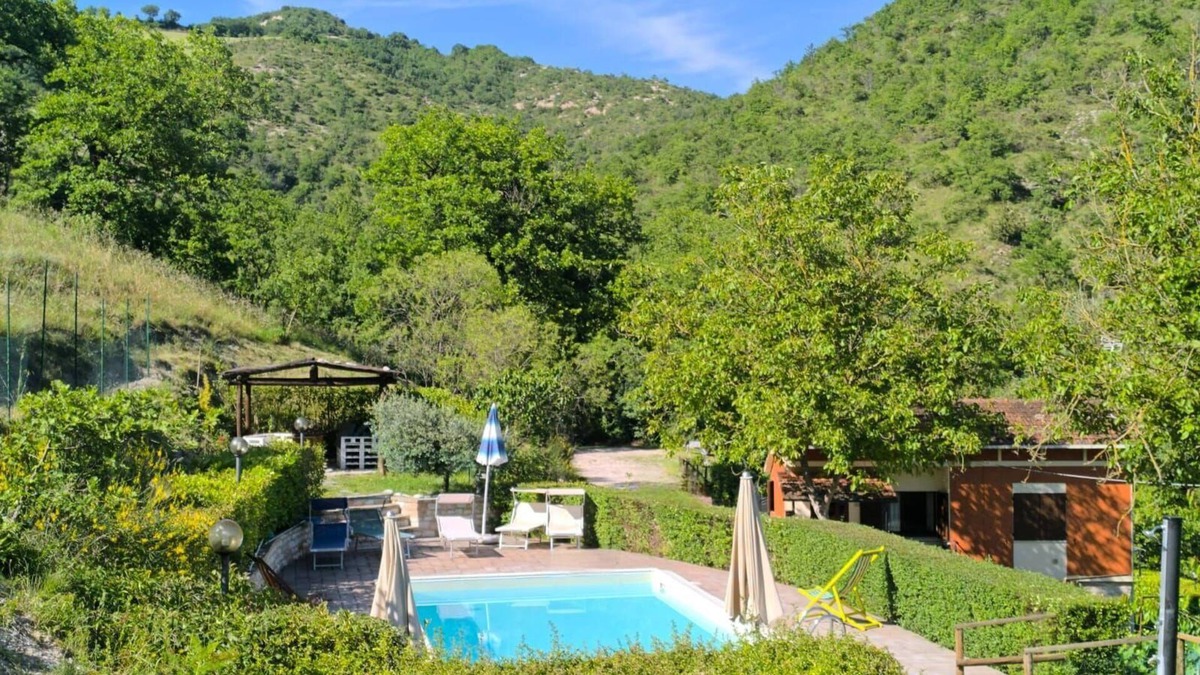 Acqualagna House | Holiday apartment Acqualagna for 1 - 10 persons with 3 bedrooms - Holiday house
