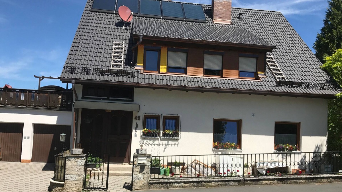 Weidenberg Apartment | holiday apartment/apt. for 7 guests with 90m² in Weidenberg (157506)