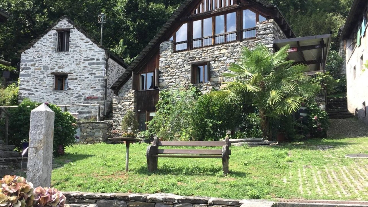 Aurigeno Apartment | Holiday apartment Aurigeno for 1 - 8 persons with 3 bedrooms - Holiday apartment in one or multi-fam