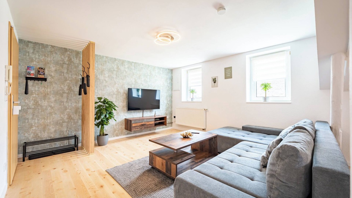 Magdeburg Apartment | Holiday apartment - Bright - Cozy - Workplace