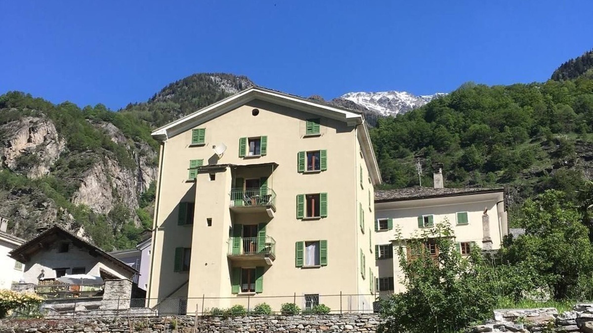 Castasegna Apartment | Holiday apartment Castasegna for 1 - 4 persons with 3 bedrooms - Holiday apartment