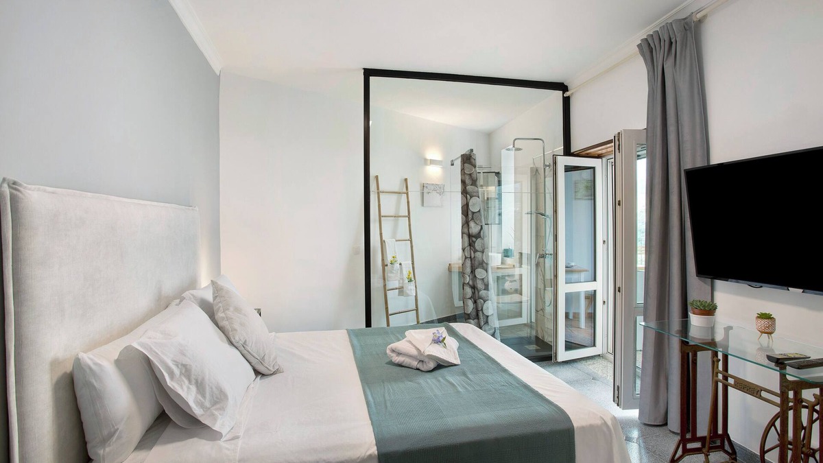 Teror Apartment | Holiday Apartment "Carmelo Y Carmela 3" with Mountain View, Private Terrace & Wi-Fi