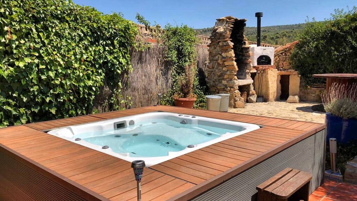 La Cuevarruz Apartment | Holiday Apartment "Casa de los Sueños - Dimoni" with Shared Terrace & Wi-Fi