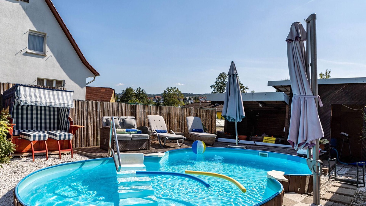 Homberg Apartment | Holiday Apartment "Efzeglück" with Shared Pool, Shared Terrace & Wi-Fi