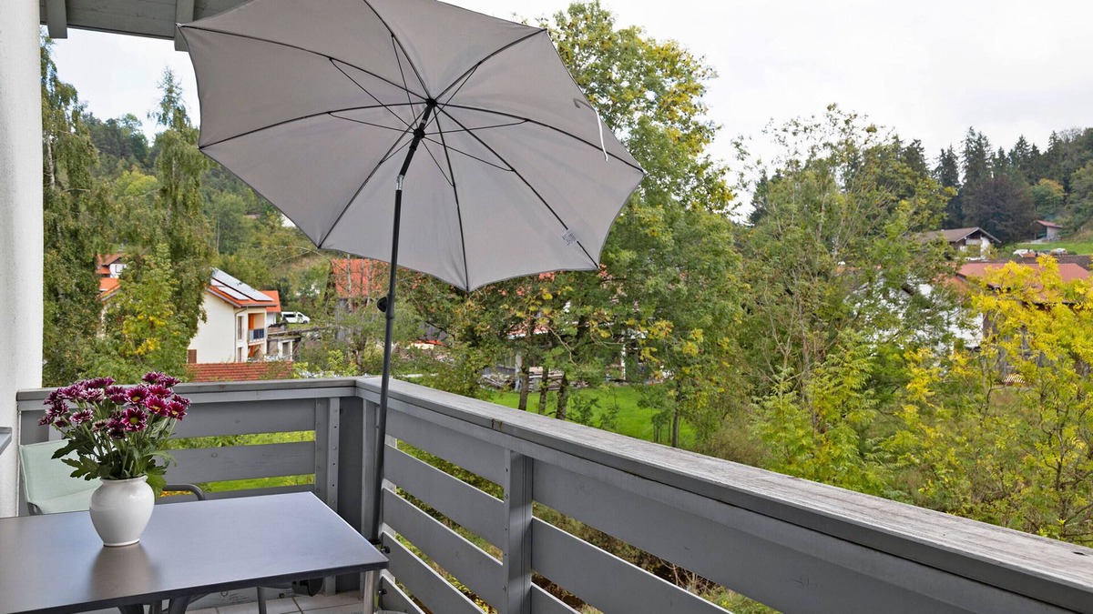 Marktoberdorf Apartment | Holiday Apartment 'Am Mühlbach' with Shared Garden, Balcony and Wi-Fi