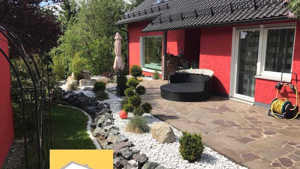 Schauenstein Apartment | Holiday apartment modernly furnished, 100 square meters with loggia near Hof - Naila