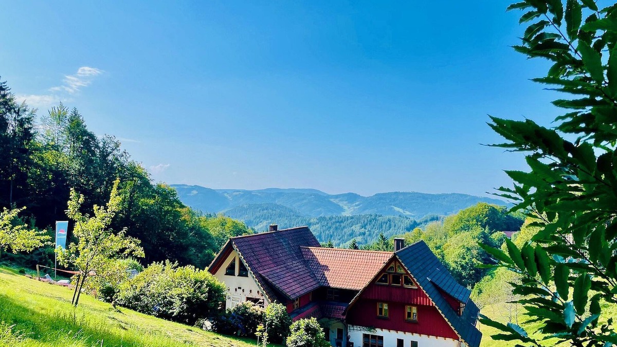Brandmatt Apartment | Holiday Apartment "Deine Rauszeit" with Mountain View, Private Terrace & Wi-Fi