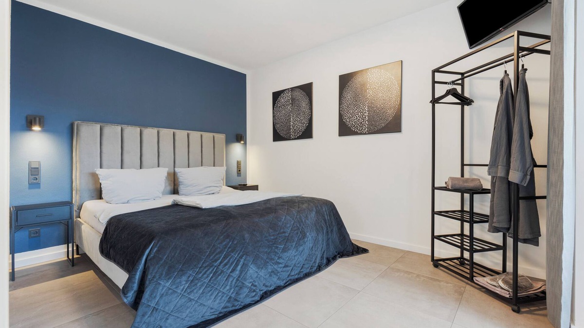 Altenbeken Apartment | Holiday Apartment "Egge Resort 7e" with Balcony, Whirlpool and Sauna