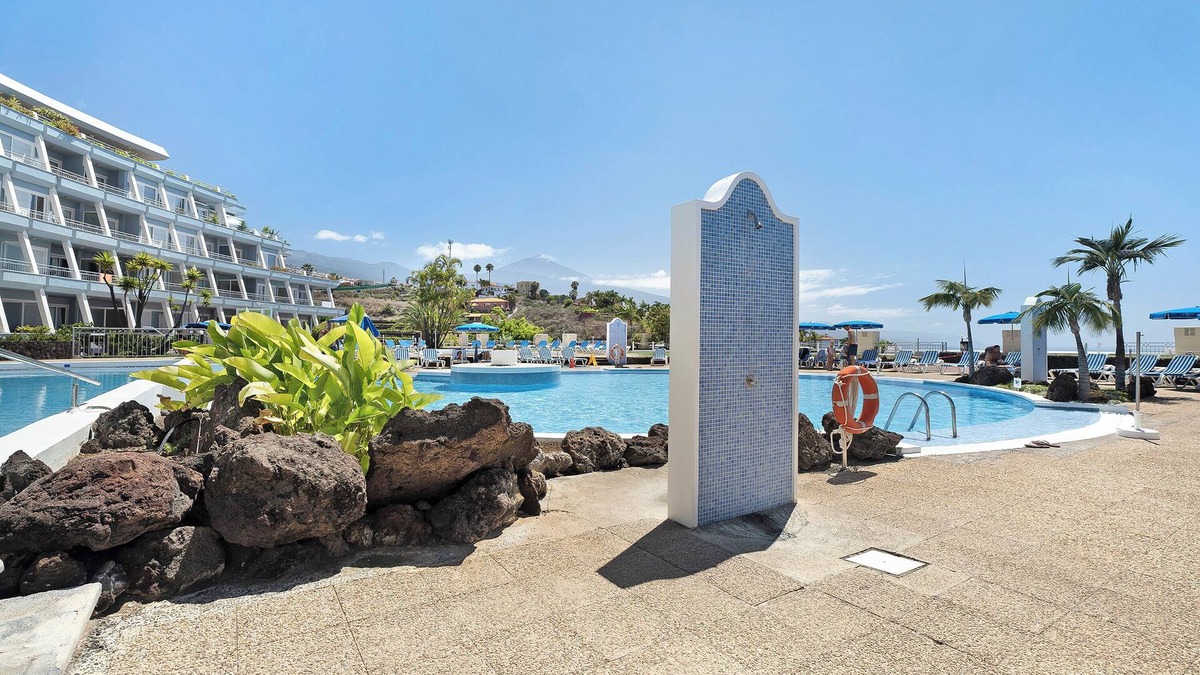 La Quinta Apartment | Holiday Apartment "La Quinta" with Sea View, Shared Pool & Wi-Fi