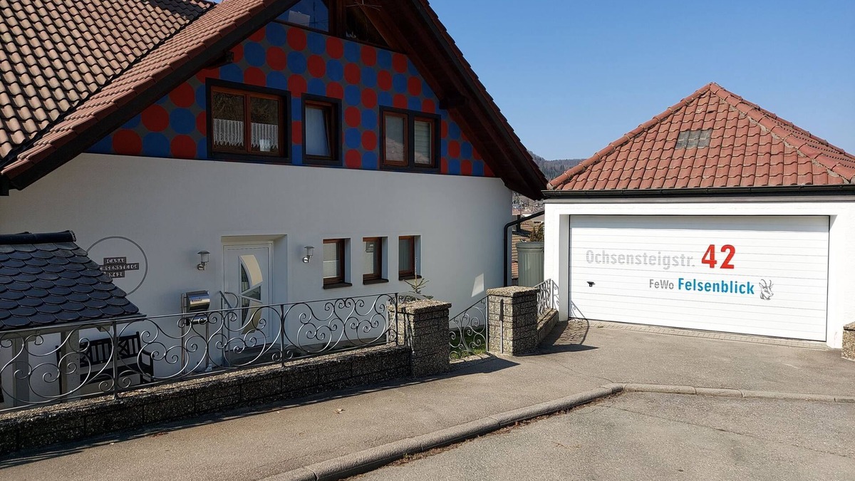 Albstadt Apartment | Holiday Apartment 'Felsenblick' with Balcony and Wi-Fi
