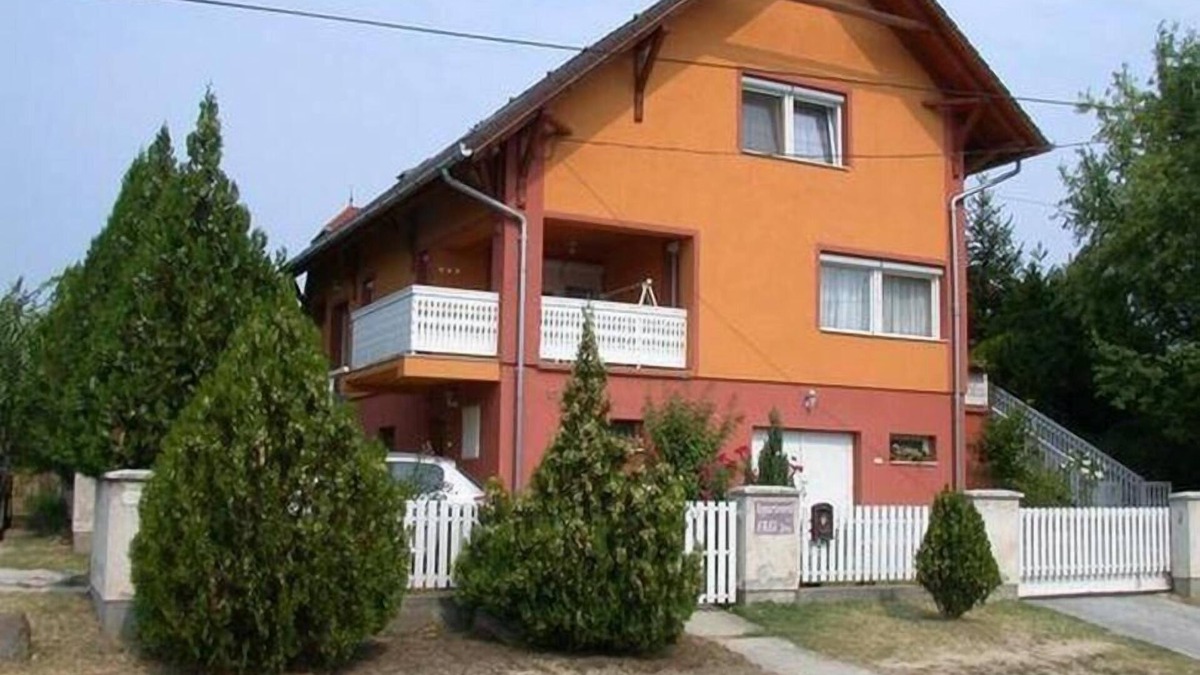Fonyod Apartment | Holiday apartment Fonyód for 1 - 12 persons with 6 bedrooms - Holiday apartment