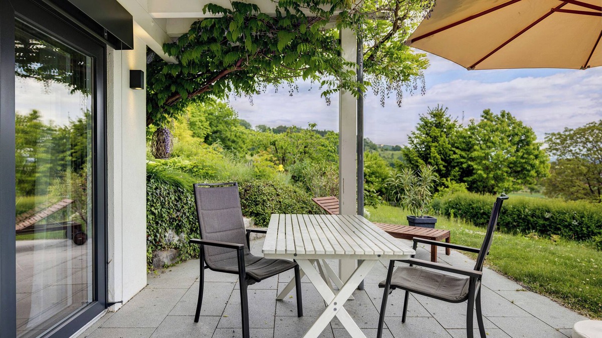 Frickingen Apartment | Holiday Apartment 'Frieda' with Mountain View, Private Terrace and Wi-Fi