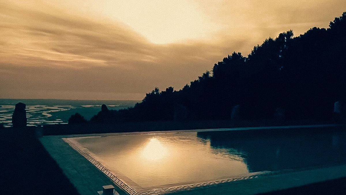 Vicopelago Apartment | Holiday apartment Ginestra with pool on the hills of Lucca view on the sea