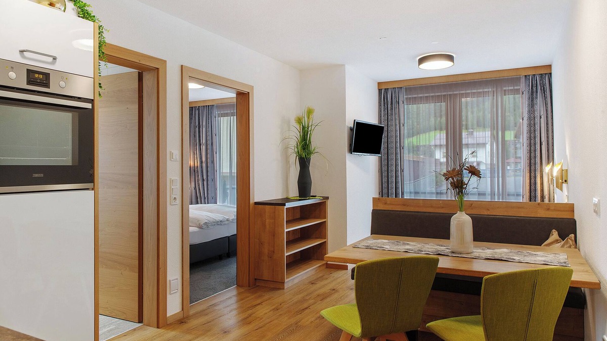 Galtur Apartment | Holiday Apartment 'Greitspitze' with Mountain View, Shared Terrace and Wi-Fi