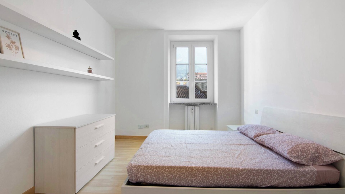 Colico Piano Apartment | Holiday Apartment "Greta House" with Air Conditioning & Wi-Fi