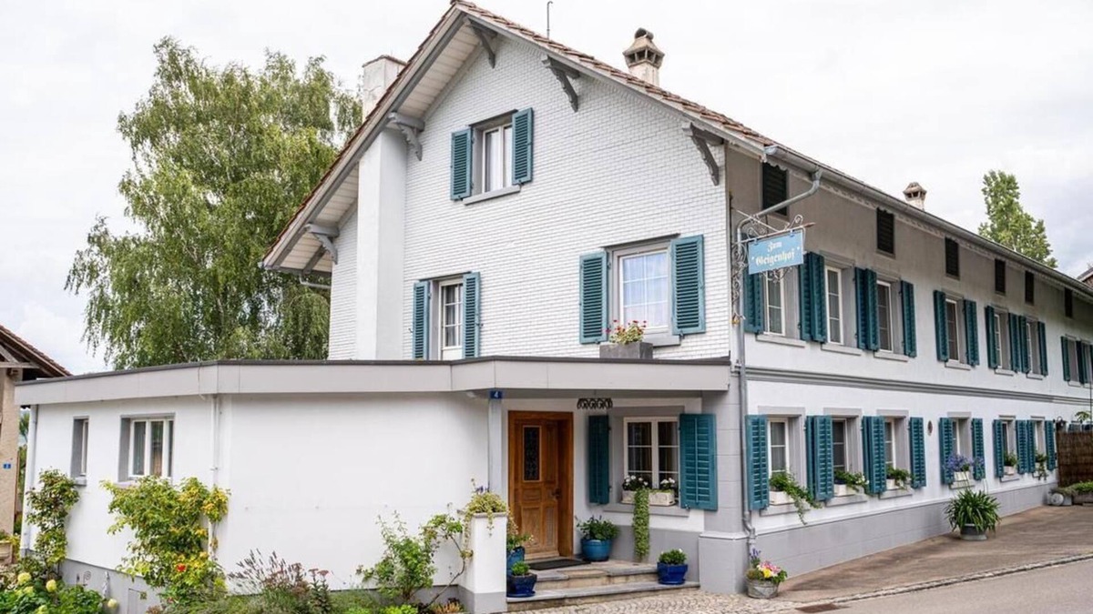 Huttlingen Apartment | Holiday apartment Hüttlingen for 2 - 6 persons with 3 bedrooms - Holiday house