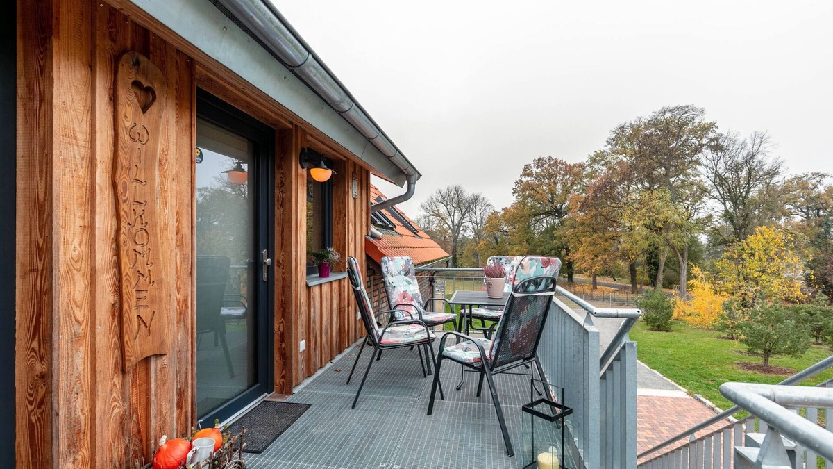 Alt Zeschdorf Apartment | Holiday Apartment 'Hühnernest' with Shared Terrace, Shared Garden and Wi-Fi