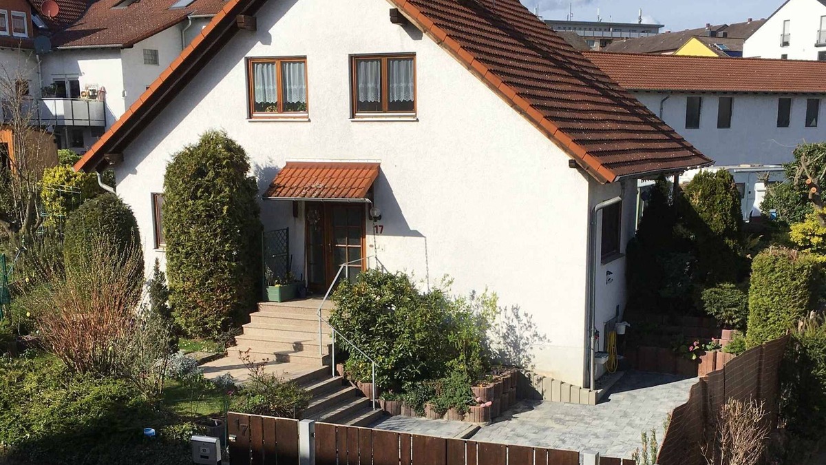 Maintal-Hochstadt Apartment | Holiday apartment in Maintal for 4 people