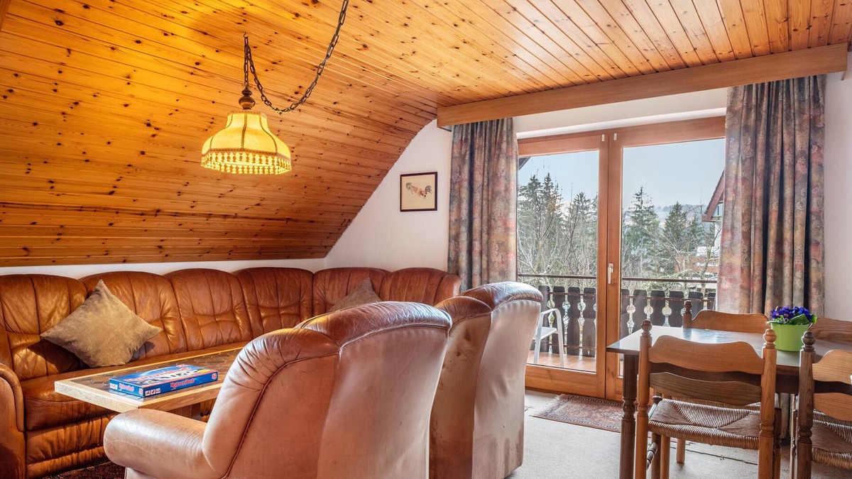 Saig Apartment | Holiday Apartment 'Irmgard' with Mountain View, Balcony and Wi-Fi